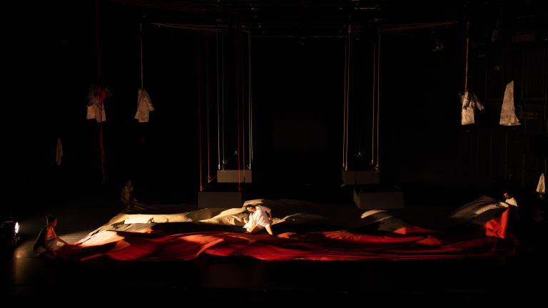 Ludvig Daaes dansföreställning Attempting Alchemy, foto: Jubal Battisti.