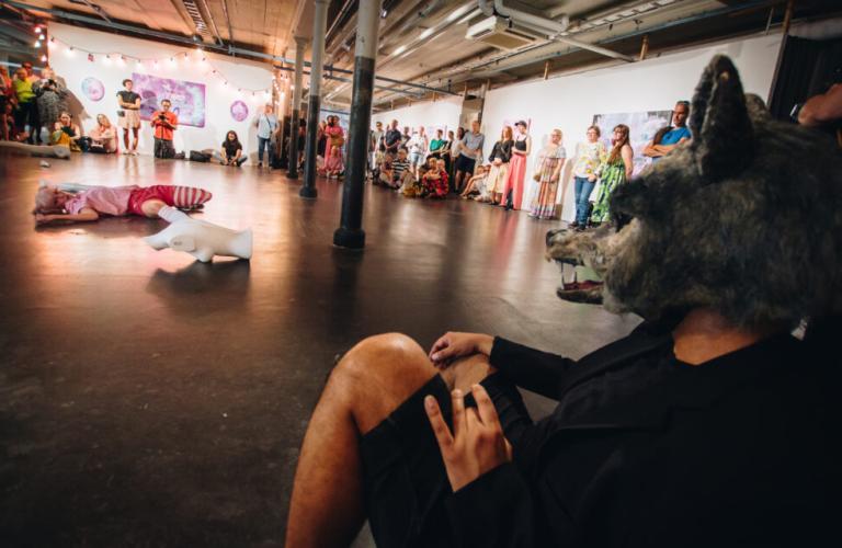 Ur Tanssi Teatteri MDs dansföreställning Superhuman-Woman.
